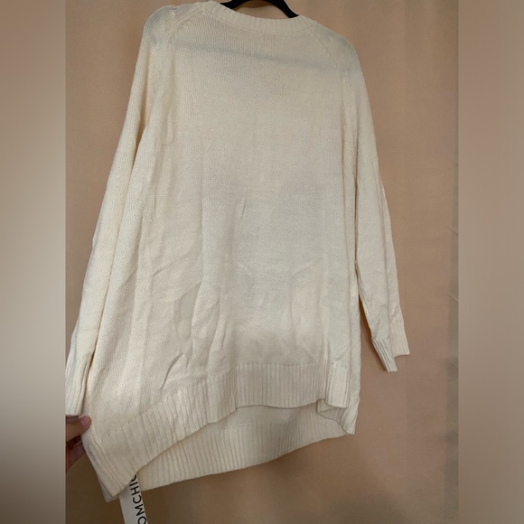 NWT, Heart lightweight sweater! - Picture 6 of 8